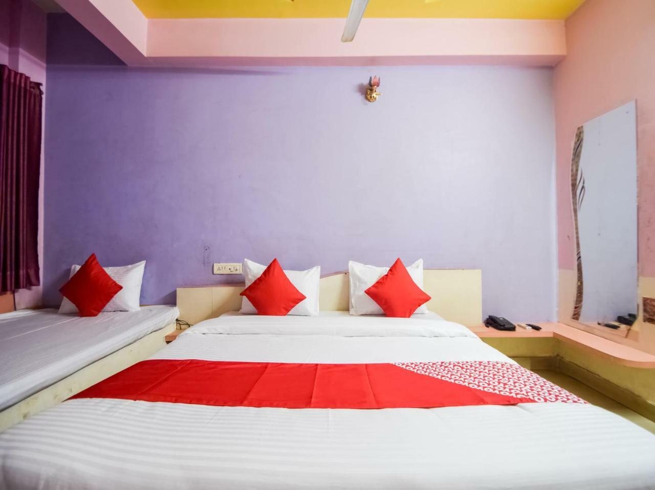 Hotel Palak Palace Udaipur Buitenkant foto