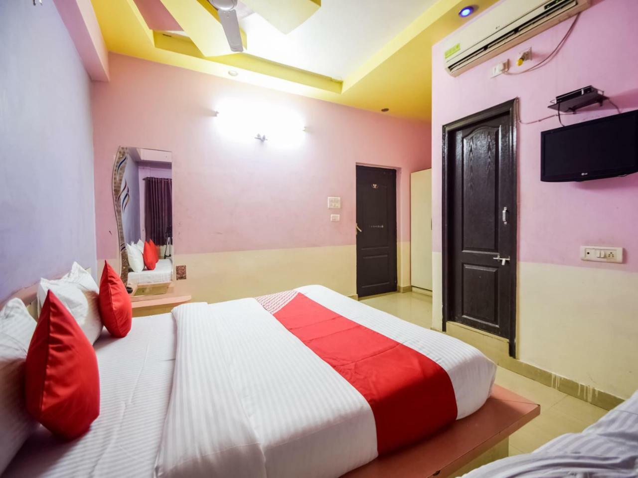 Hotel Palak Palace Udaipur Buitenkant foto