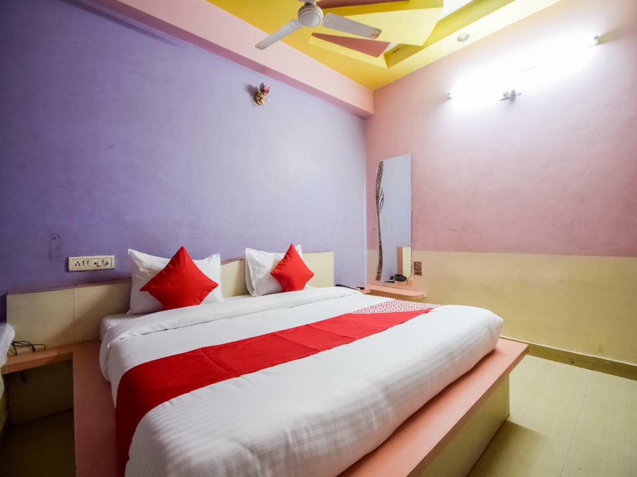 Hotel Palak Palace Udaipur Buitenkant foto