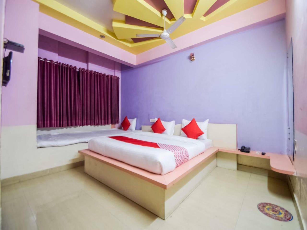 Hotel Palak Palace Udaipur Buitenkant foto