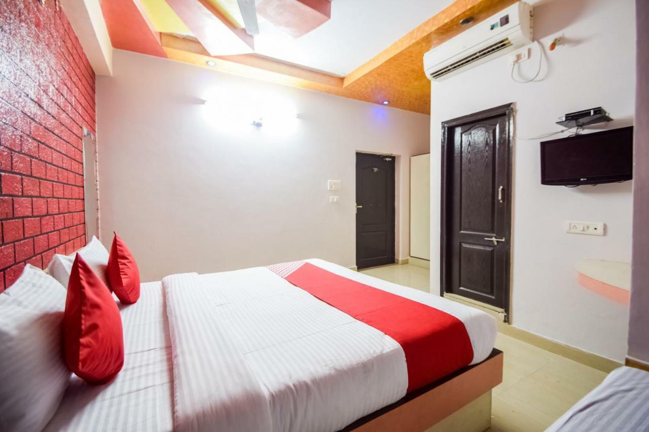 Hotel Palak Palace Udaipur Buitenkant foto
